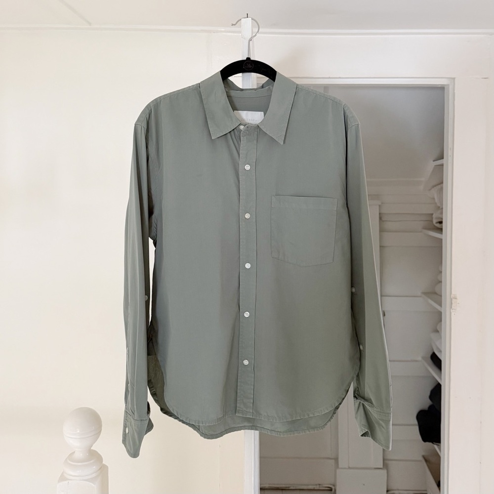 Citizens of Humanity Kayla Shrunken Poplin Button Down Shirt in Nova - Picture 9 of 12